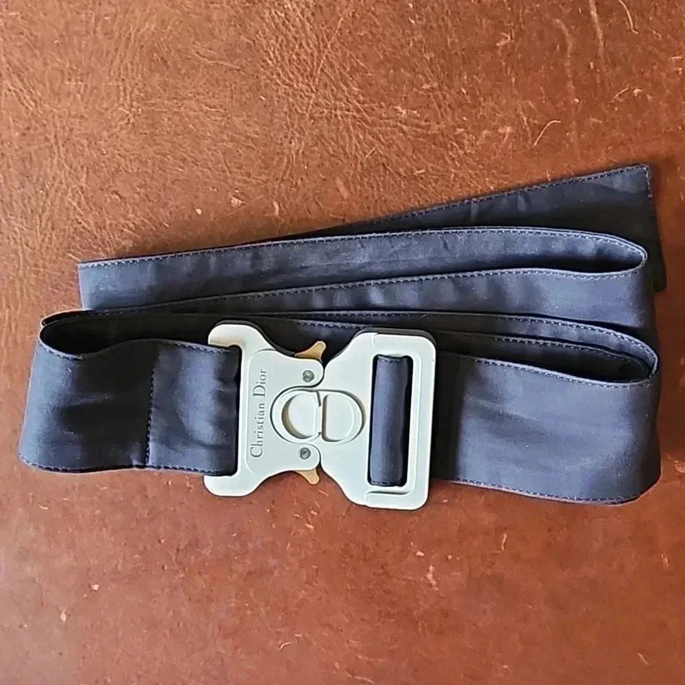 EXCLUSIVE: Christian Dior Spring 2020 Runway Blue Dior x Alyx Belt with Dust Bag